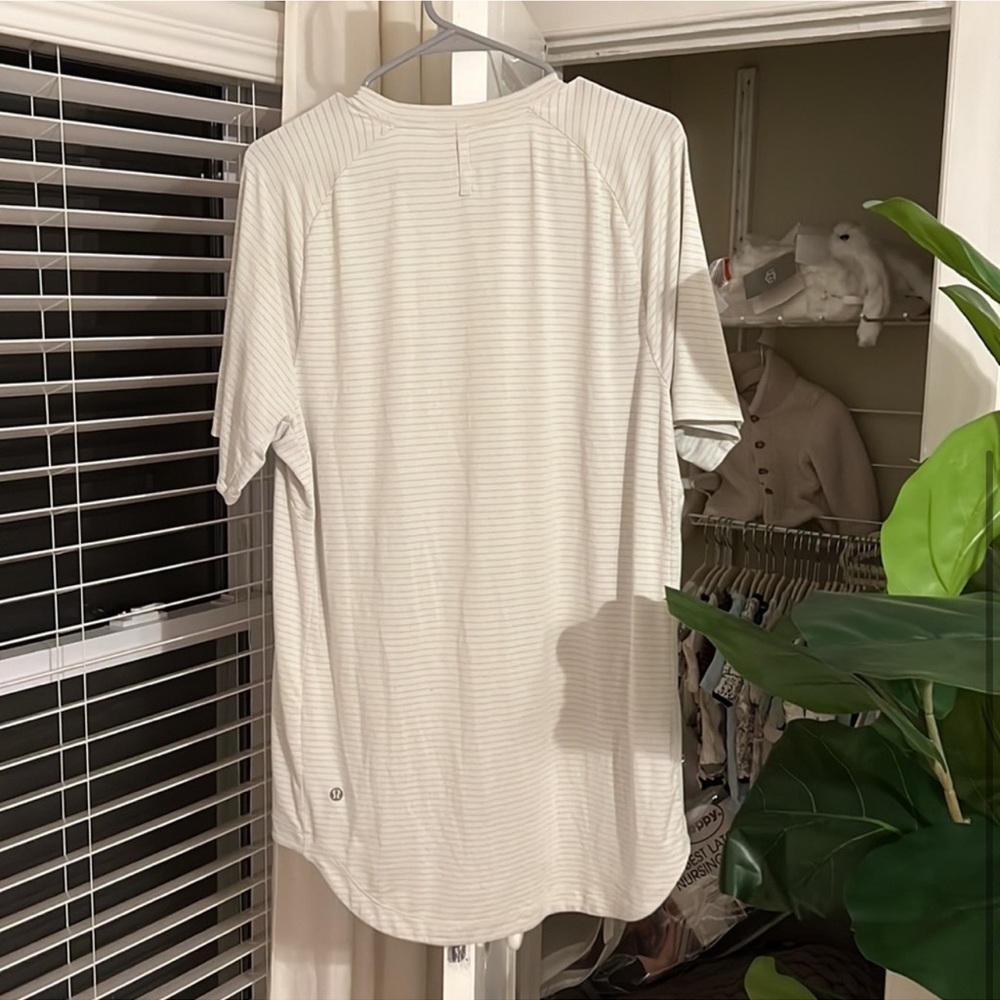 Lulu lemon Dry sense tshirt EXCELLENT CONDITION